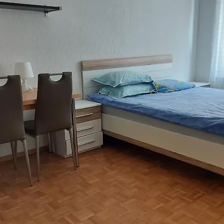 Apartment Gare-20-1 *