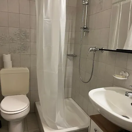 Gare-20-1 Apartman *